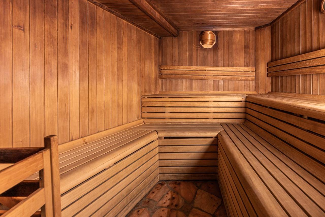 Hotel Soreghes Gran Chalet Campitello di Fassa Luaran gambar