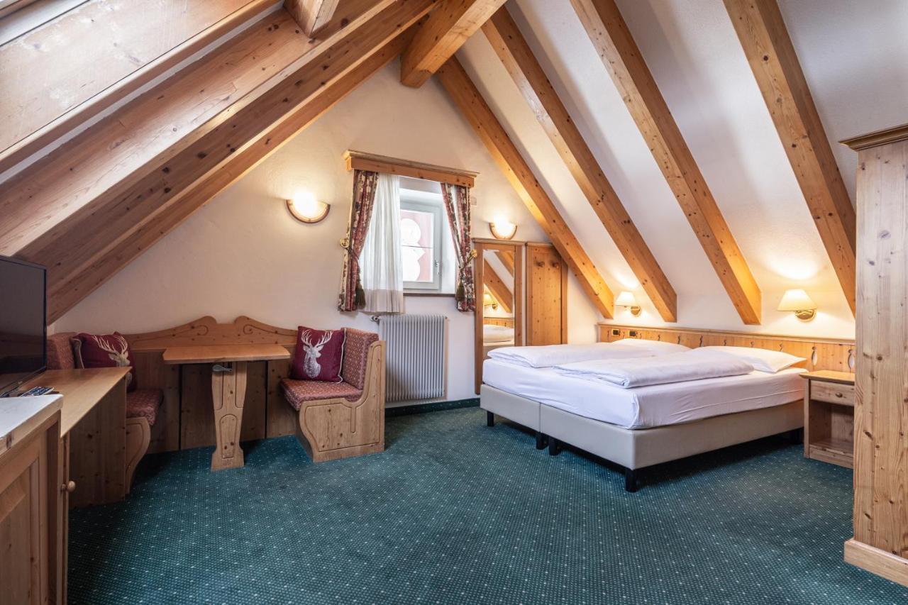 Hotel Soreghes Gran Chalet Campitello di Fassa Luaran gambar