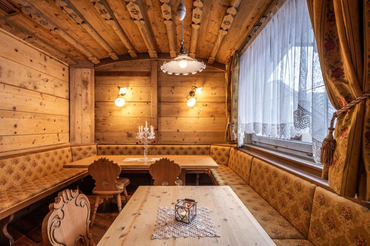 Hotel Soreghes Gran Chalet Campitello di Fassa Luaran gambar